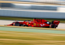 La Ferrari di Charles Leclerc durante le prove nel circuito di Montemelò, Barcellona.