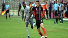 Una fase di gioco della partita Lara - Emelec nella Coppa Libertadores.