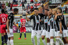 Lo Zamora festeggia la fine di una scia di 17 sconfitte consecutive in Coppa Libertadores