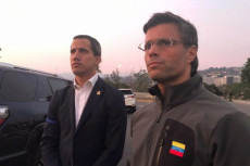 Il presidente del Parlamento venezuelano e Presidente ad interim Juan Guaidó con Leopoldo López.