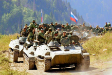 Carri armati russi verso la Crimea. Zelensky