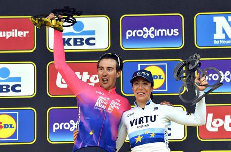 Giro delle Fiandre: Alberto Bettiol vince nella categoria uomini e Marta Bastianelli per le donne.