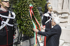 Il Presidente Sergio Mattarella a Vittorio Veneto,depone una corona di alloro al Monumento ai Caduti,in occasione del 74° anniversario della Liberazione.