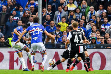 Gregoire Defrel mette a segno il gol della Sampdoria contro la Juventus.