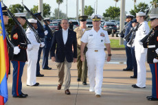 Il ministro della Difesa dell'Ecuador, Oswaldo Jarrin, in visita al Comando Sud americano a Miami.