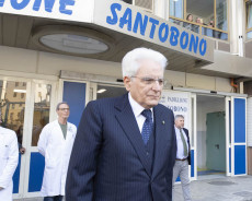 Il Presidente della Repubblica Sergio Mattarella a Napoli all'Ospedale Santobono in visita alla piccola Noemi