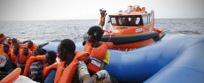 Mar Mediterraneo Operazione di salvataggio di migranti