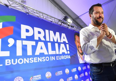 Il ministro dell'Interno e vice premier Matteo Salvini ringrazia i suoi elettori.