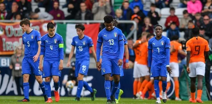 Campionato Europeo under 17: gli azzurrini lasciano il campo a testa bassa dopo la sconfitta in finale con l'Olanda.