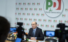 Il Segretario del Pd, Nicola Zingaretti, durante la conferenza stampa dopo le votazioni europee.