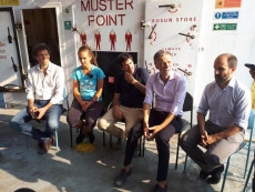 Graziano Delrio, Matteo Orfini e Davide Faraone del Pd, Riccardo Magi (+Europa) e Nicola Fratoianni (Sinistra italiana) a bordo della Sea Watch.