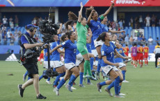 Mondiali donne: l'esultanza delle azzurre dopo la vittoria sulla Cina.