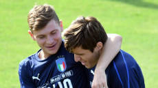Nicolò Barella, 22 anni, e Federico Chiesa, 21, durante un allenamento in nazionale a Coverciano.