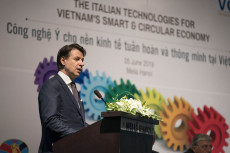 Hanoi: Il Presidente del Consiglio, Giuseppe Conte, è intervenuto all'evento "The Italian Technologies for Vietnam’s Smart and Circular Economy".