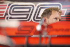 Sebastian Vettel durante le prove del Gp di Francia a Le Castellet .