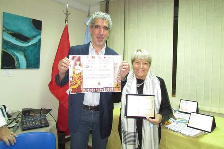 Angelo Di Lorenzo con l'ambasciatrice di Universum Academy Switzerland, Silvia Beatriz Cecchi.