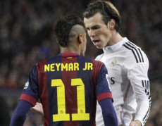 Neymar e Gareth Bale, in cagnesco durante uno scontro Barcellona-Real Madrid..