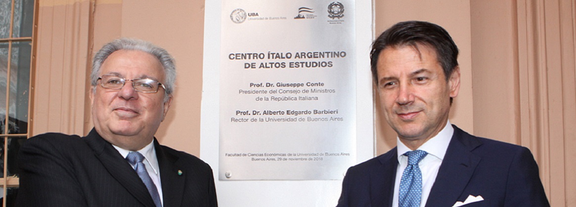 Il premier Giuseppe Conte e il Rettore Alberto Barbieri , in occasione della visita in Argentina nel novembre 2018.