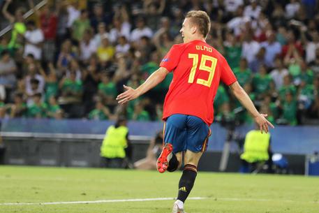 Lo spagnolo Dani Olmo festeggia il gol del 2-0 con cui la Spagna ha battuto la Germania nella finale dell'Europeo Under 21.