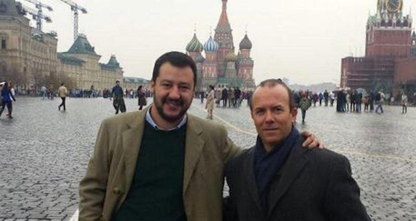 Una foto tratta dal sito web Lombardiarussia.org mostra Gianluca Savoini (D) con il ministro dell'Interno, Matteo Salvini a Mosca