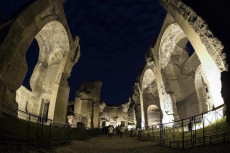 Terme di Caracalla in notturna a Rome