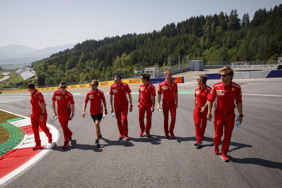 Vettel col team Ferrari
