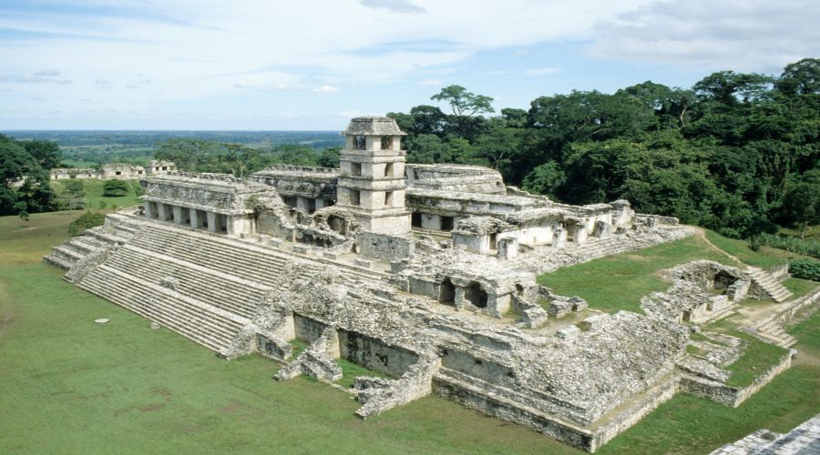 Reperti archeologici di una città Maya.