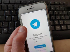 Lo schermo di un cellulare con l'app Telegram.