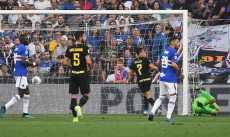 Alexis Sanchez mette a segno il suo primo gol con la maglia dell'Inter contro la Samp.