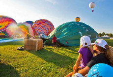 Si preparano le mongolfiere per il Ferrara Balloons Festival dal 6 al 15 settembre.