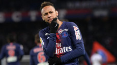 Neymar del Paris Saint-Germain festeggia una rete.
