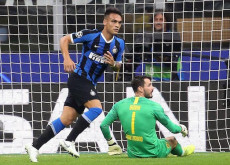 Lautaro Martinez ha appena segnato il gol che porta in vantaggio l'Inter sul Borussia Dortmund.