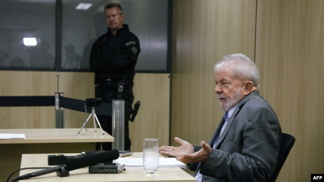 L'expresidente del Brasile rende dichiarazioni in un tribunale per il caso Lava JatoLuiz inacio Lula da Silva