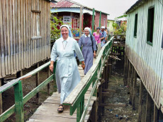 Suore missionarie di San Pietro Claver in Brasile.
