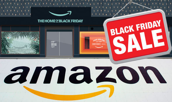 Un portale web di Amazon con l'annuncio delle vendite a sconti per il Black Friday. (Daily Express)