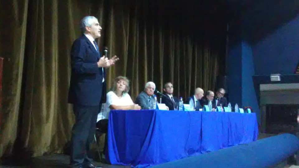 Pier Ferdinando Casini durante l'incontro con la Collettività italiana nel Centro Italiano-Venezuelano di Caracas.