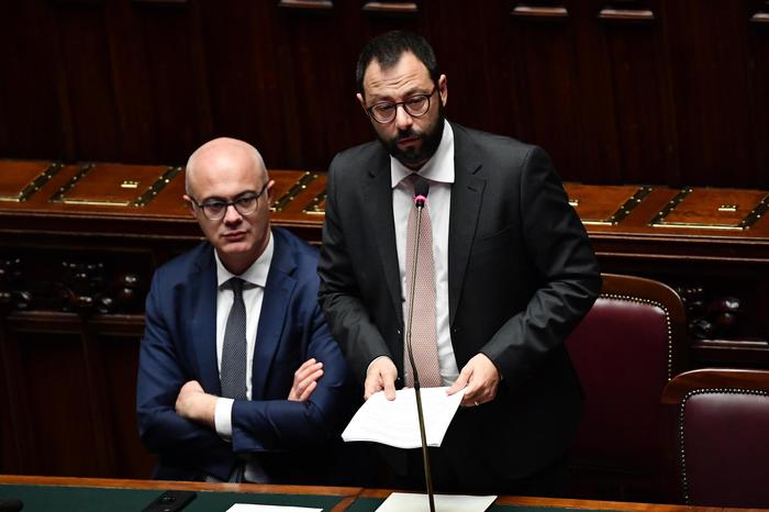 Il ministro dello Sviluppo economico, Stefano Patuanelli, durante l'informativa sull'ex Ilva nell'Aula della Camera, Roma