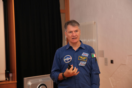 L'astronauta Paolo Nespoli si racconta al Museo di scienze di Bolzano.