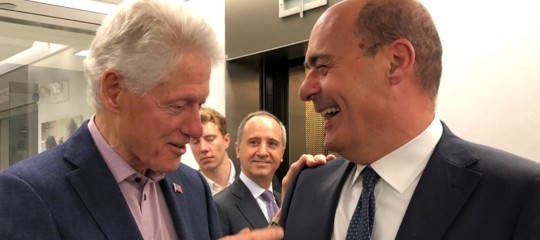Il segretario del Pd Nicola Zingaretti con l'ex presidente Usa, Bill Clinton.