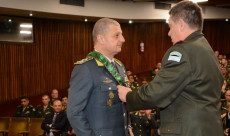 Il Generale Zafarana riceve l'onorificenza dal Comandante General Gerado J.Otero