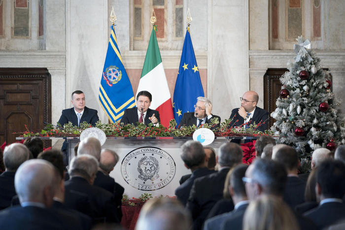 Il premier Giuseppe Conte a Villa Madama durante la conferenza stampa di fine anno,