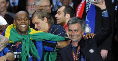Triplete: l'ex allenatore dell'Inter, José Mourinho, esulta dopo aver conquistato la Champions League al termine della finale contro il Bayern Monaco allo stadio Santiago Bernabeu di Madrid, in una immagine del 22 maggio 2010.