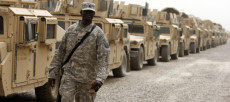 Un convoglio militare delle truppe americane stanziate in Irak.