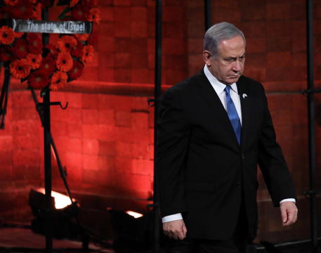Il primo ministro di Israele Benjamin Netanyahu durante il Quinto Foro di Yad Vashem nel Museo Memorial dell'Olocausto a Gerusalemme