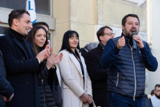 Il leader della Lega Matteo Salvini al porto Canale prima di un comizio elettorale a Cesenatico