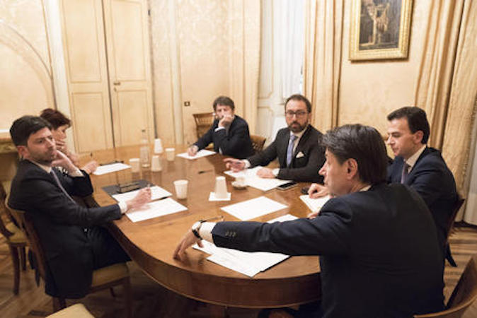 Il presidente del Consiglio Giuseppe Conte durante la riunione a Palazzo Chigi con i capidelegazione della maggioranza,