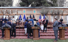 Usa e talebani firmano storico accordo per l'Afghanistan