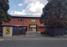 Entrata della fabbrica di Ferrari a Maranello.