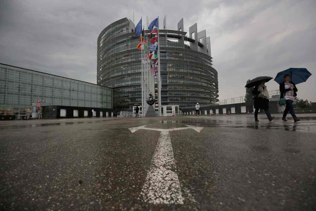 Una vista generale dell' edificio del Parlamento Europeo a Strasburgo, Francia.