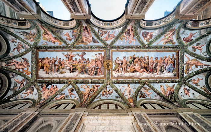 Gli affreschi di Raffaello a Villa Farnese.
